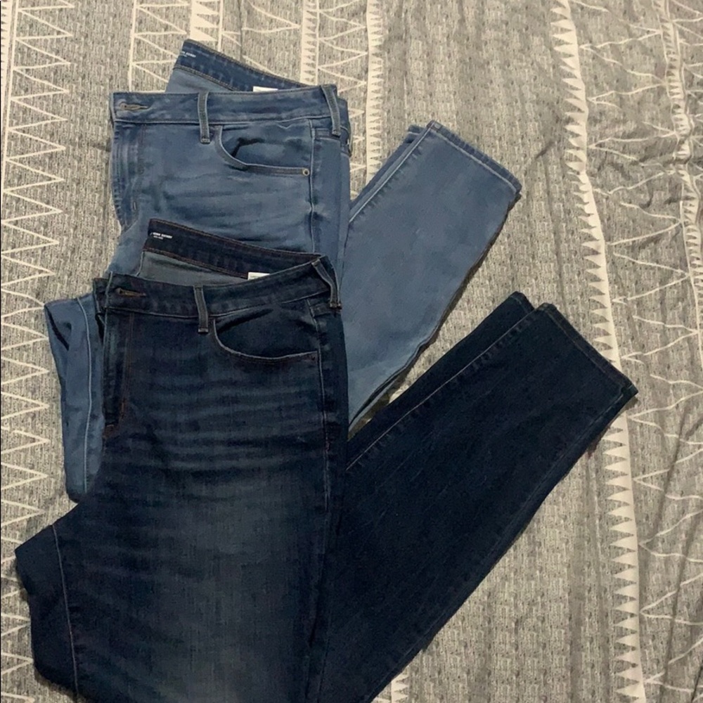 Ladies Skinny Jeans. 2 pair.